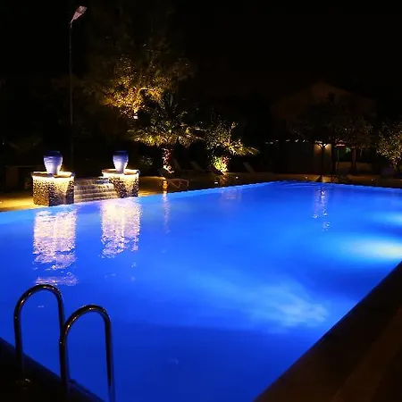Akkent Garden Hotel 3*